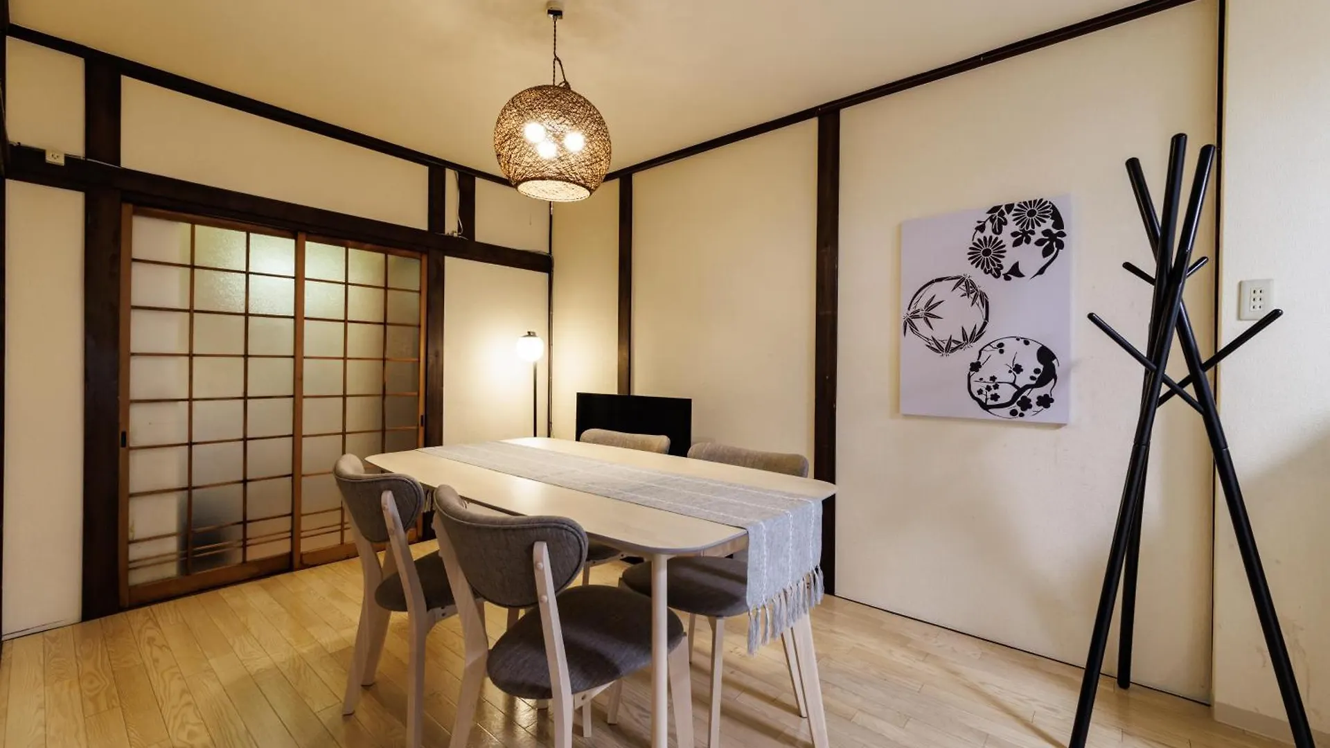 Mgi House Senbon-Kita Apartment Osaka 0*,  Japan